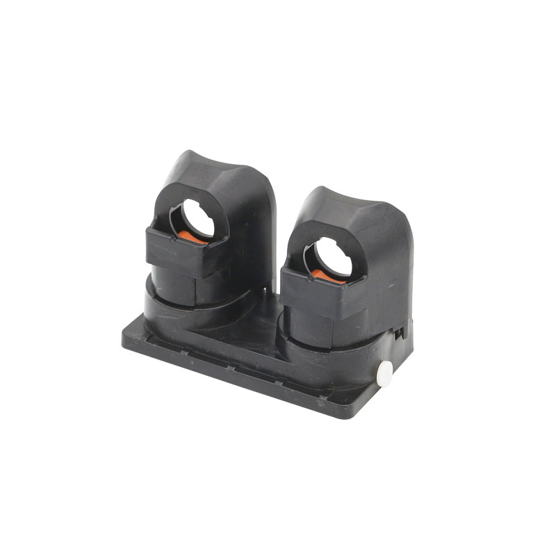 Pipe gripper connector
